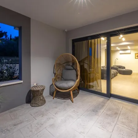 Villa Roma Sauna And Hydrotherapy Pool Traù Esterno foto