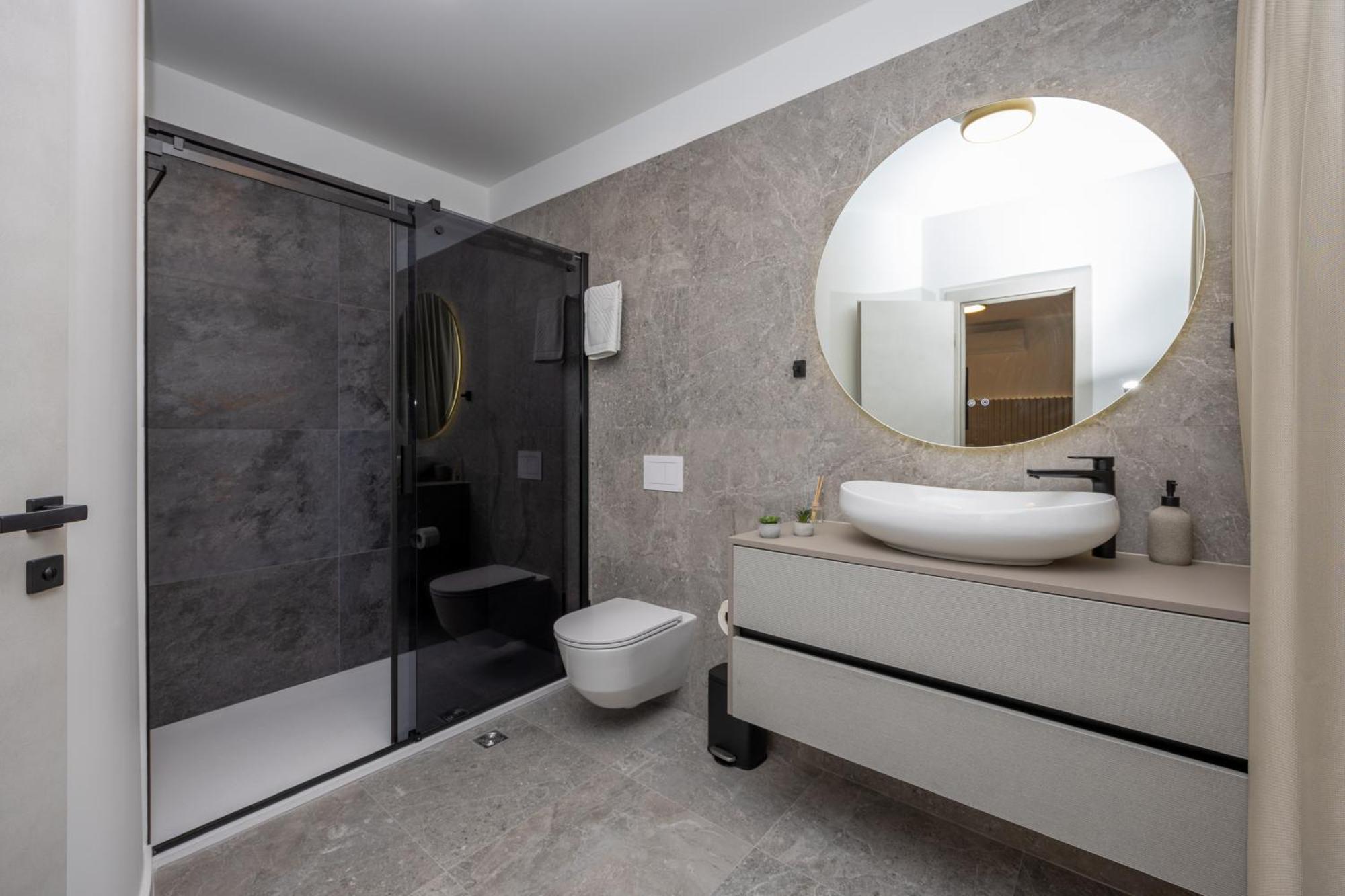 Roma Sauna And Hydrotherapy Pool